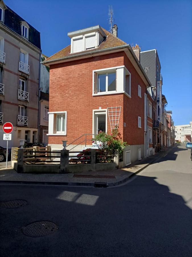 Appart En 1Er Etage A 120M De La Mer 勒特雷波尔 外观 照片
